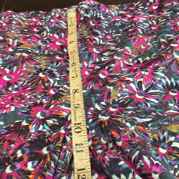 Lululemon Base Pace High-Rise
Running Tight 25" - Floral
Electric Multi  Size 16 - Picture 10 of 13